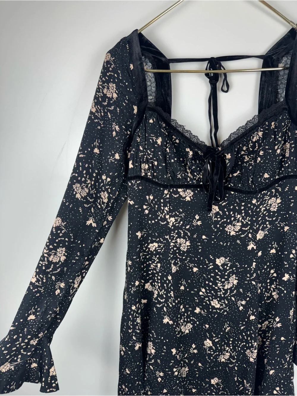 Free People Tess Mini Dress S Small Black Combo Floral Velvet Lace Bell Sleeve⁠